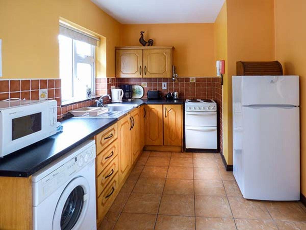 Rossbeigh Beach Cottage No 4 Гленби Екстериор снимка